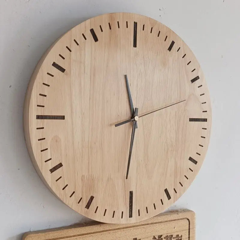 Solid Wood Mute Wall Clock – Chinese Log Wind Design
