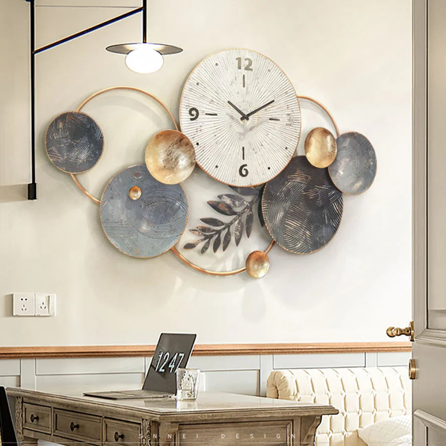 Nordica - Metal Wall Clock with Silent Second Hand