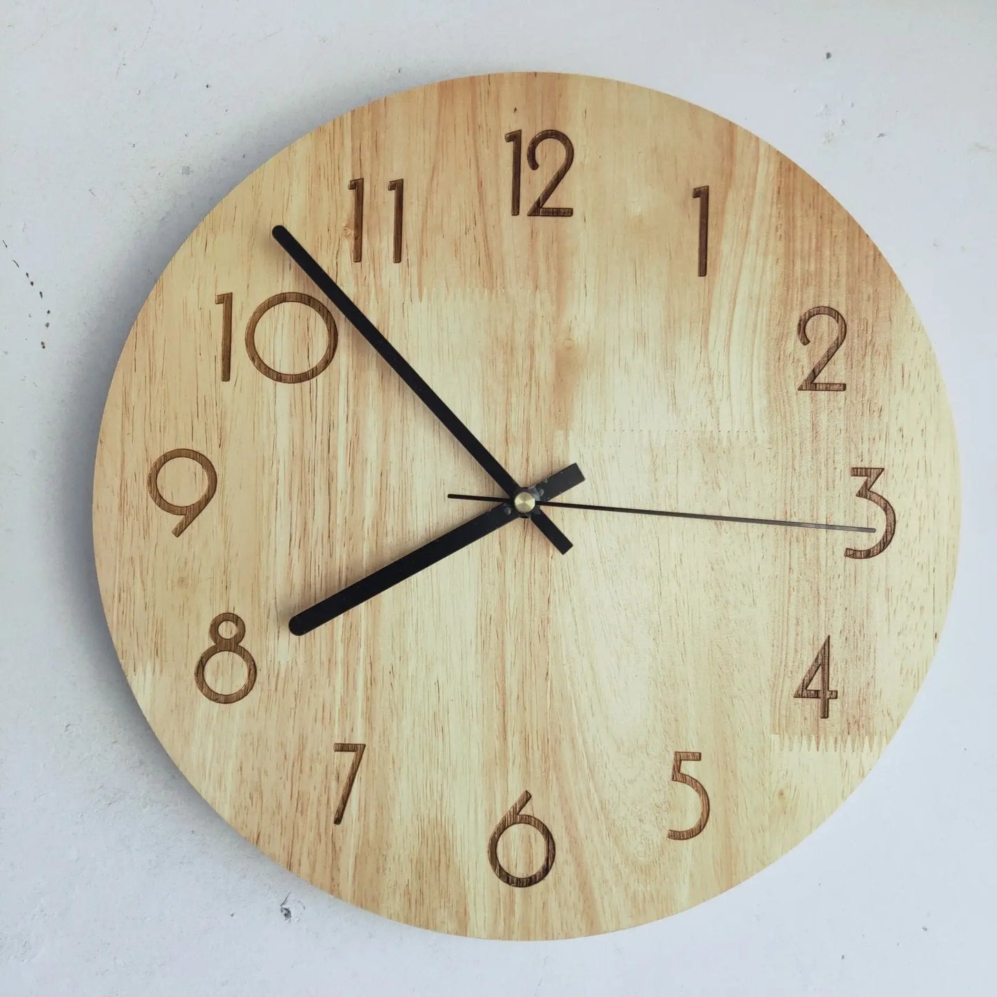 Solid Wood Mute Wall Clock – Chinese Log Wind Design