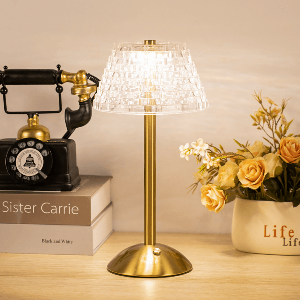 CharmLight – Crystal Elegance Table Lamp with Modern Design