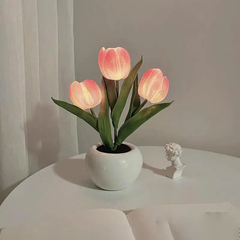 FloraLight - Tulip Shaped LED Lamp with USB Charging