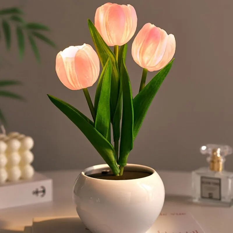 FloraLight - Tulip Shaped LED Lamp with USB Charging