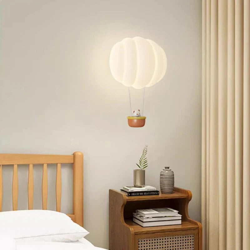 Aerolight - Hot Air Balloon Bear Wall Lamp for Children's Rooms