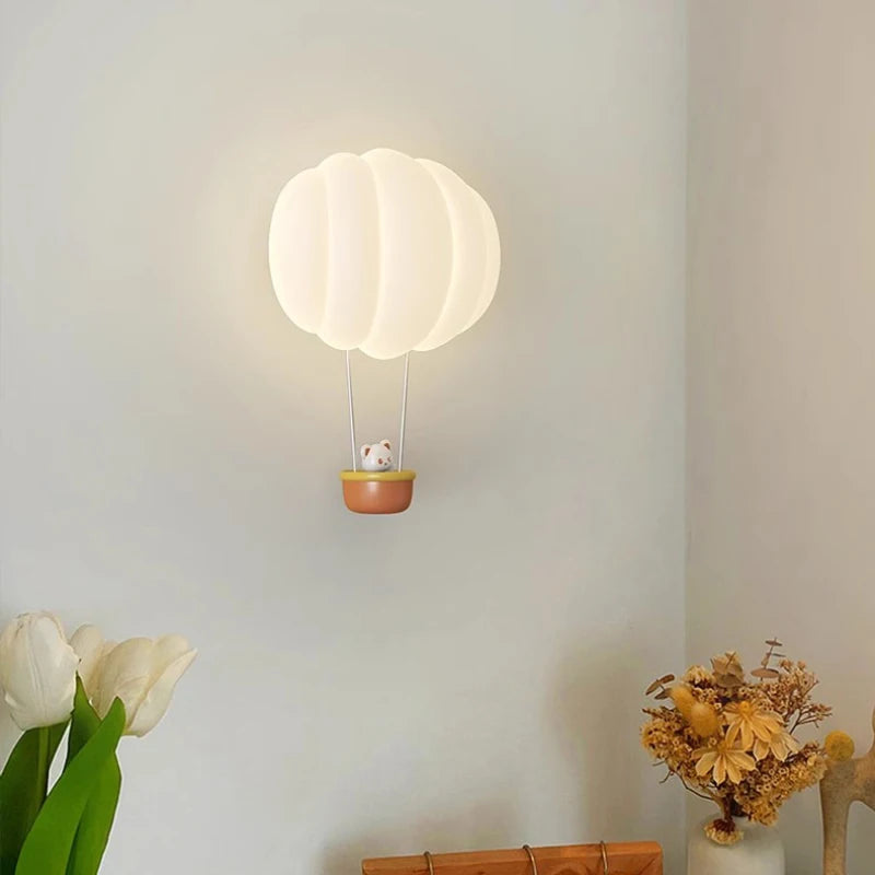 Aerolight - Hot Air Balloon Bear Wall Lamp for Children's Rooms