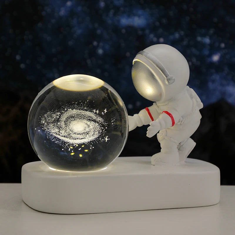 CosmoGlow - LED Crystal Planet Astronaut Carving USB Light