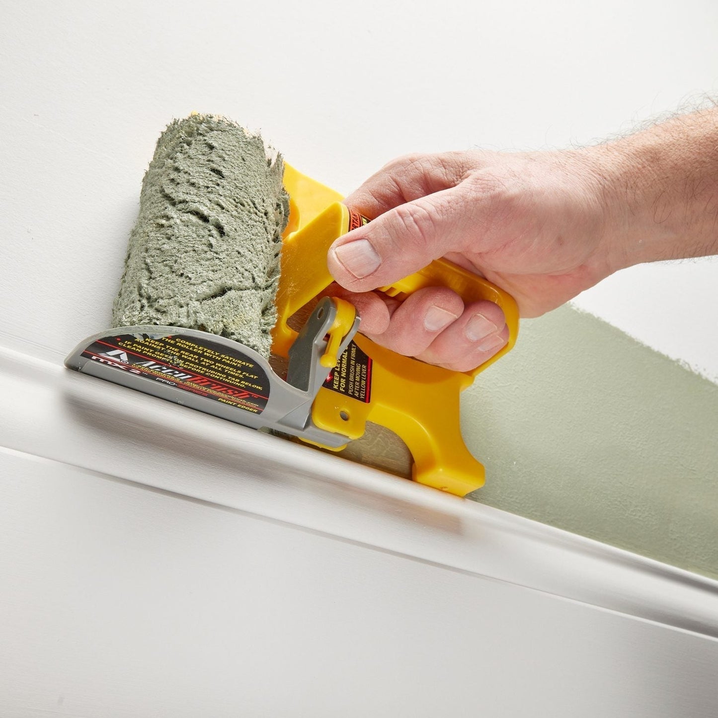 EdgeMaster – Precision Paint Roller for Clean Lines