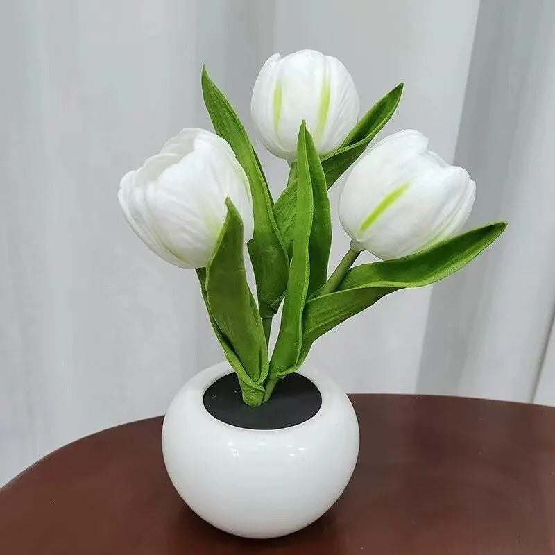 FloraLight - Tulip Shaped LED Lamp with USB Charging